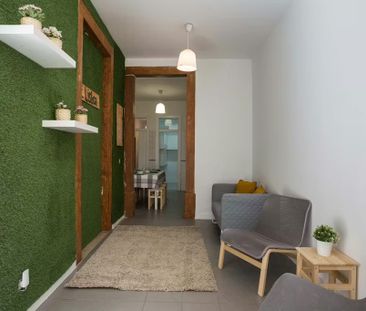 Calçada do Marquês de Abrantes, Lisbon, Lisbon 1200-163 - Photo 6