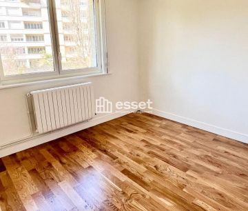 Appartement • Saint James-Général Koenig - Photo 4