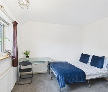 4 bedroom terraced house to rent - Photo 4