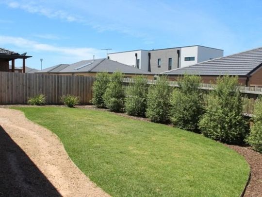 12 Tannin Way, Waurn Ponds - Photo 1