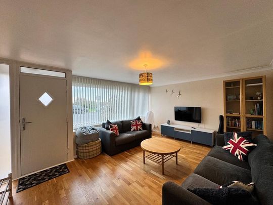 3 bedroom terraced house to rent - Photo 1