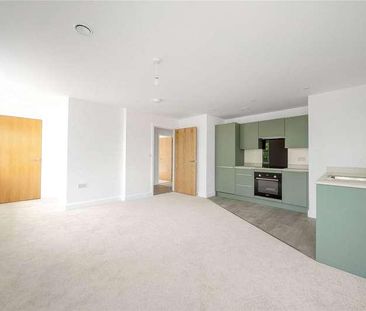 Catteshall Road, Godalming, Surrey, GU7 - Photo 2