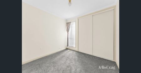 Beautiful 2-Bedroom Home with Private Driveway in Ringwood - Photo 5