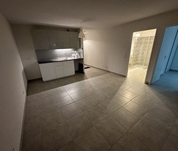 Location Appartement 2 pièces 42m² SETE 34200 - Photo 4
