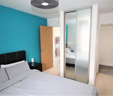 2 bedroom end of terrace house to rent - Photo 2