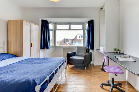 6 Bed Terraced House, Baden Road, BN2 - Photo 3