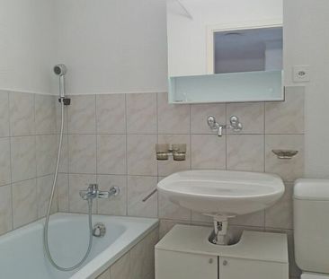 Helle, gut besonnte Wohnung mit Balkon - Photo 3