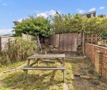 5 bedroom terraced house to rent - Photo 4