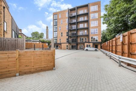 Kew Bridge Road, Brentford,TW8 - Photo 2