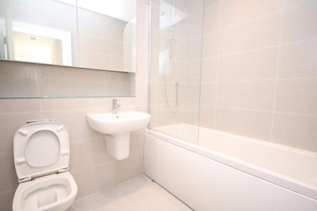 2 bedroom flat to rent - Photo 3