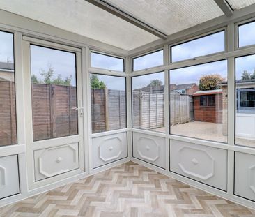 3 bedroom mid terraced house to rent - Photo 5