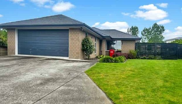 Contemporary Living at Its Best - Photo 1