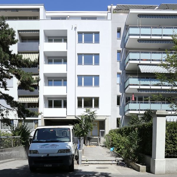 Moderne 3-Zimmerwohnung mit zwei Dachterrassen - Photo 1