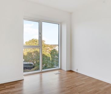 Lys 4 værelses lejlighed med altan i hjertet af Bagsværd - Photo 6