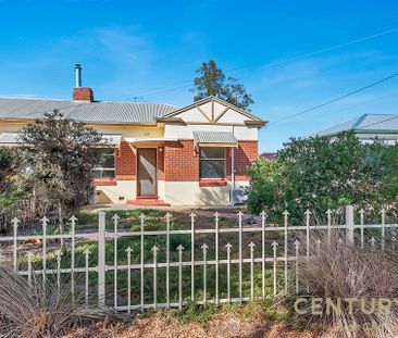 Fantastic Location &vert; Partially Renovated &vert; Low Maintenanc... - Photo 4