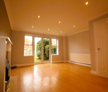 3 bedroom semi-detached house to rent - Photo 1