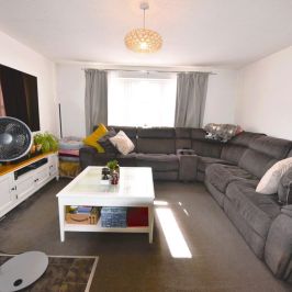 2 bedroom Flat in Flat 3, Leeds - Photo 1