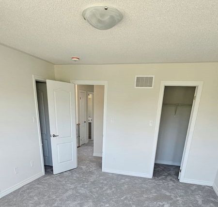 For Lease - 150 Palace Street, Thorold, Ontario - Photo 5