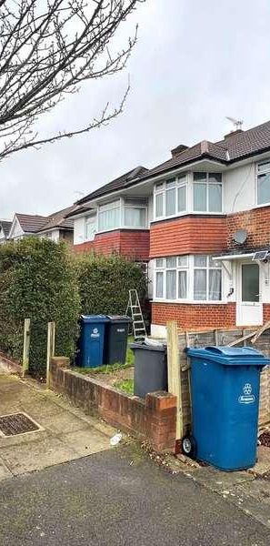 Everton Drive, Stanmore, HA7 - Photo 2