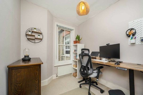 Southfield Road, Chiswick, W4 - Photo 1