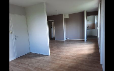 Location Appartement 5 pièces 75 m² La Châtre - Photo 2