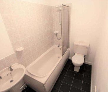 The Ridgedales, Moorside, Oldham, OL1 - Photo 2