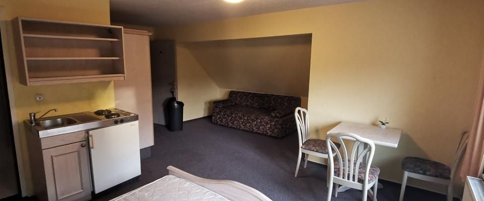 Möblierte 1 Zimmer Wohnung, Dusche, WC, komplett ausgestattet - Foto 1