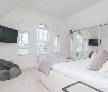 2 bedroom penthouse to rent - Photo 4