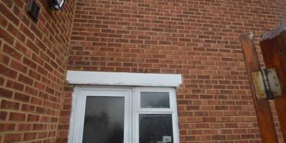 2 bedroom ground floor maisonette to rent - Photo 3