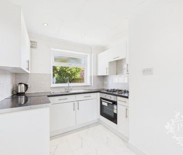 2 bedroom semi-detached house to rent - Photo 6