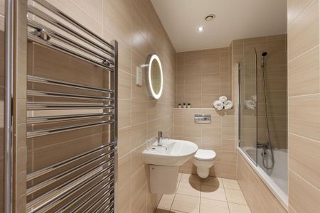 1 bedroom serviced apartment to rent - Photo 5