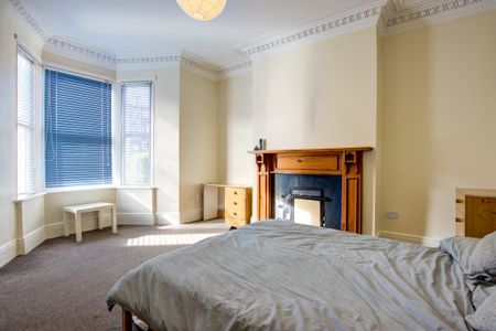 Sunbury Avenue, Jesmond, Newcastle NE2 3HE - Photo 3