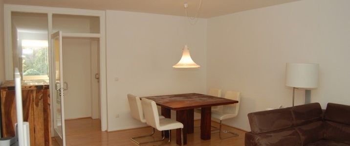 Großzügige 4-Zimmerwohnung mit Balkon in ruhiger und bevorzugter Wohnlage! - Photo 1
