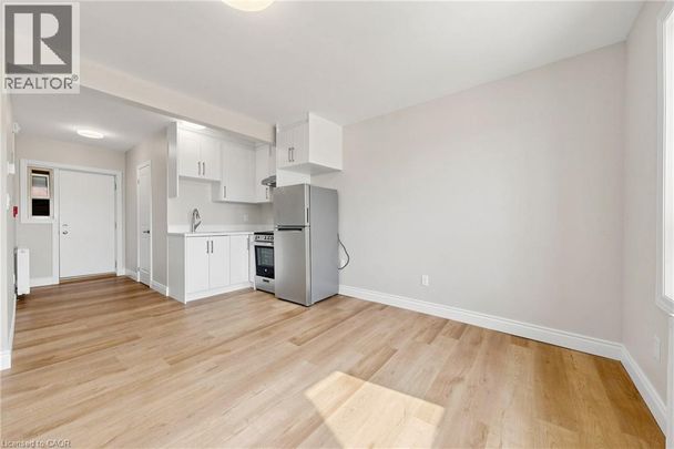 71 SANFORD Avenue S Unit# Unit 9, Hamilton, Ontario, L8M2G7 - Photo 1