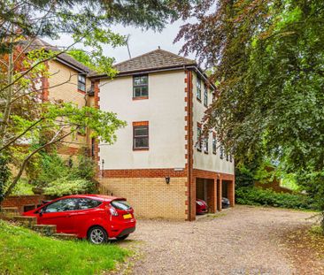 2 bed Flat for rent - Photo 4