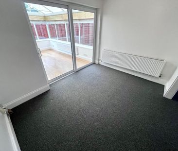 3 bedroom House To Let - Photo 3