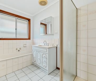 Spacious Family Living in a Peaceful Court Location - Photo 6