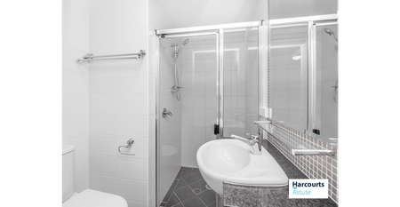 TRENDY BOWEN HILLS APARTMENT - Photo 4