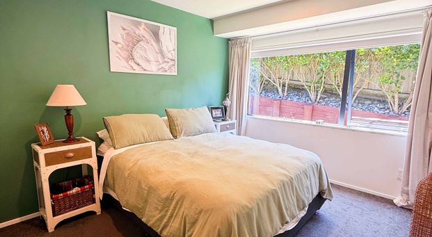 Modern Coastal Living in Stanmore Bay - Photo 1