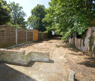 3 bedroom end of terrace house to rent - Photo 6