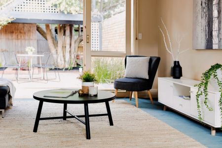 2 Bed, 1 Bath - Photo 4