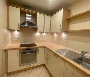 Station Approach, Woking, Surrey, GU22 7PB - Photo 6