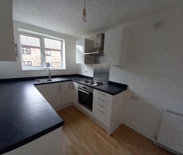 2 bedroom terraced house to rent - Photo 6