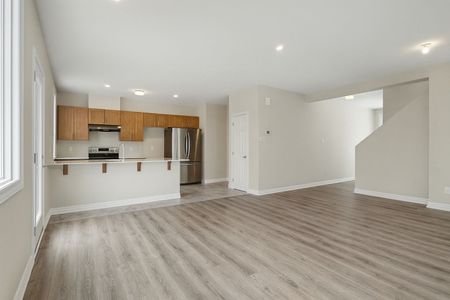 For Lease - 161 Ryan Reynolds Way, Orleans - Cumberland and Area, Ontario - Photo 3