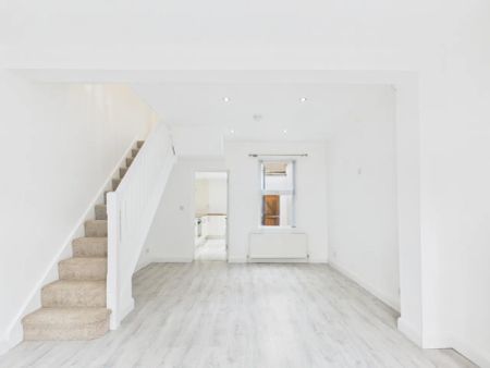 2 Lovatt Street - Photo 2