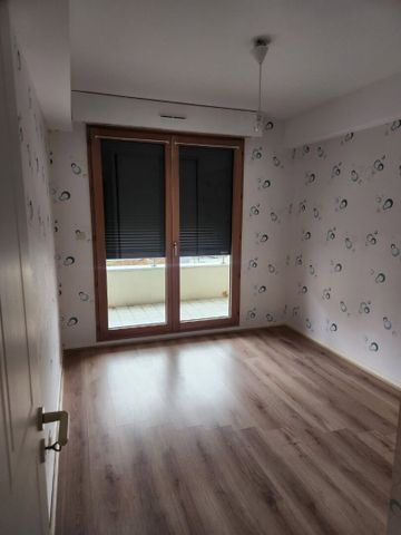 Location Appartement 4 pièces 93m² BESANCON 25000 - Photo 4