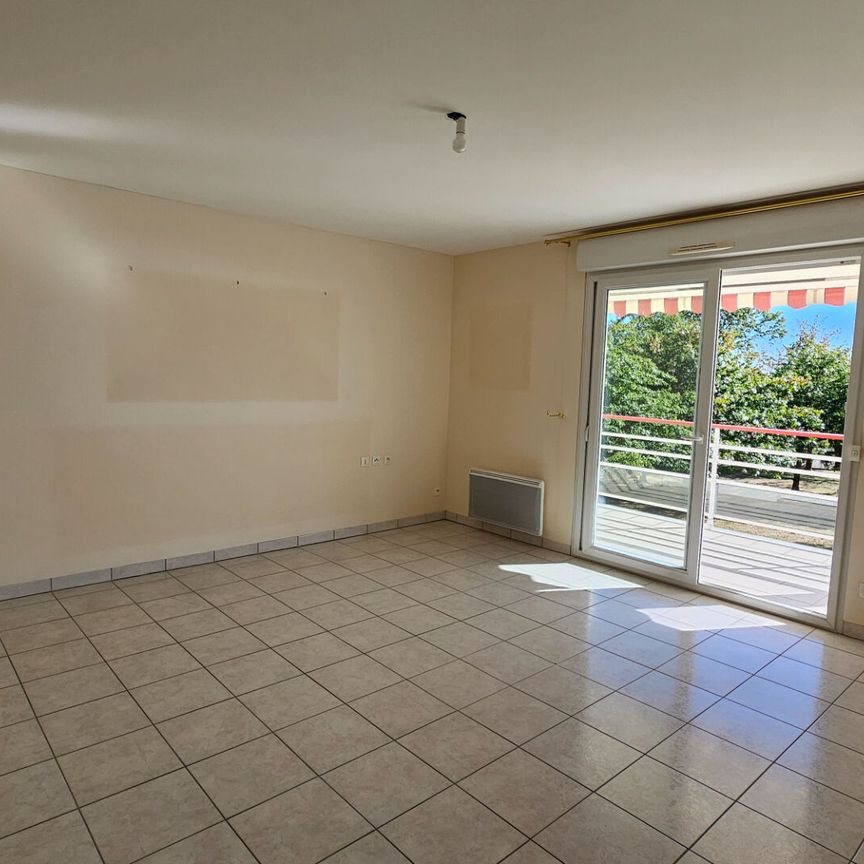 Location Appartement 3 pièces 70m² - Photo 1