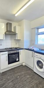 1 Bed Flat, High Cross Road, N17 - Photo 3