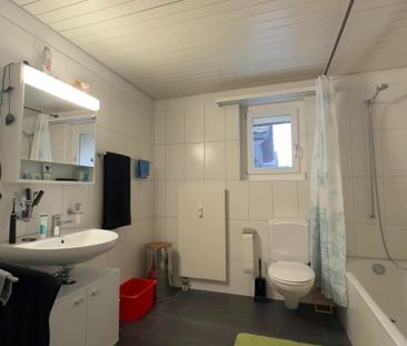 Komfortable 2 1/2-Zimmer-Dachwohnung für Singles oder Paare - Photo 6