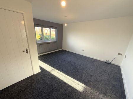 3 bedroom end of terrace house to rent - Photo 2